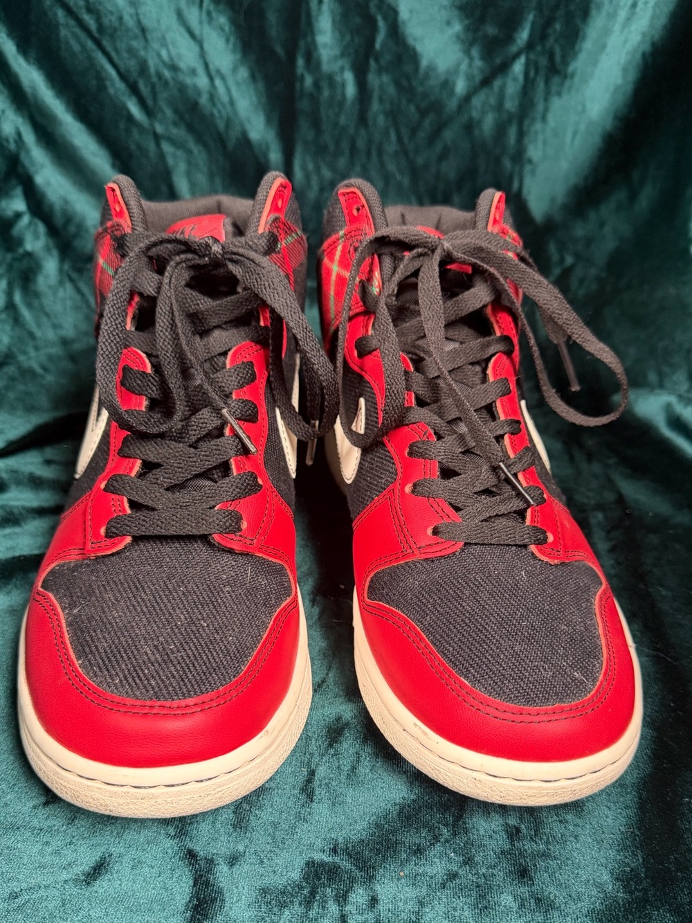 Nike Dunk High SE Tartan Plaid University Red